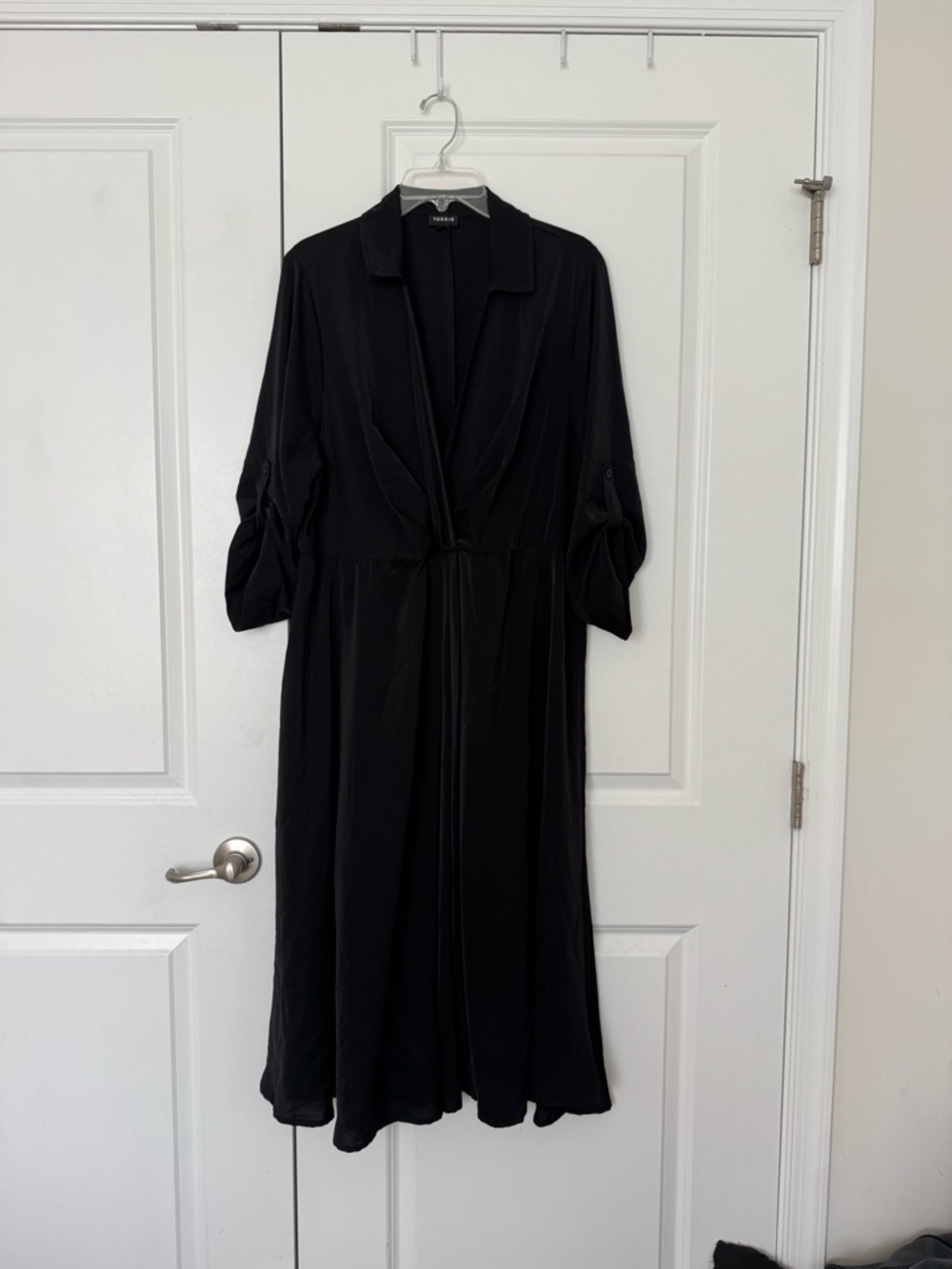 torrid Black Collared Midi Dress with Ruched 3/4 Sleeves size 1/xl